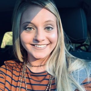 Meet your Posher, Amberly